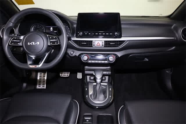 Thumbnail: 2023 Kia Forte - 17