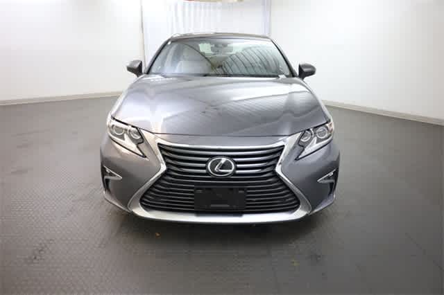 Thumbnail: 2016 Lexus ES - 12