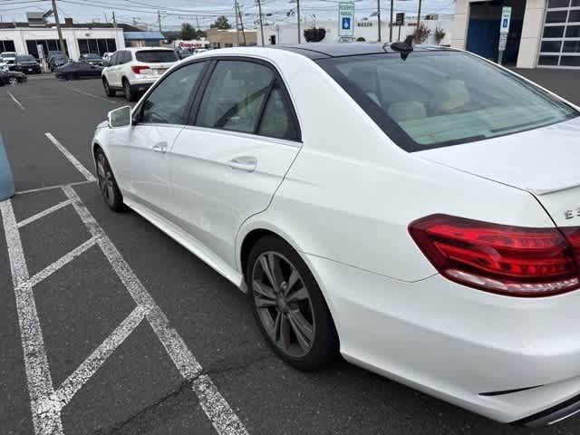 Thumbnail: 2016 Mercedes-Benz E-Class - 7