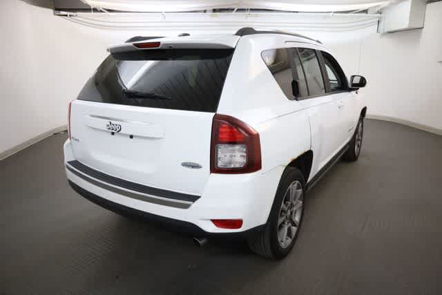 Thumbnail: 2016 Jeep Compass - 7