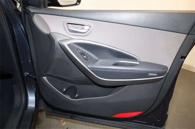 Thumbnail: 2013 Hyundai Santa Fe - 22