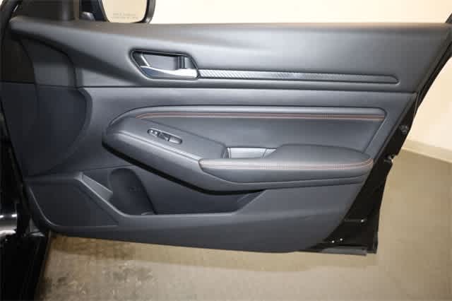 Thumbnail: 2020 Nissan Altima - 22