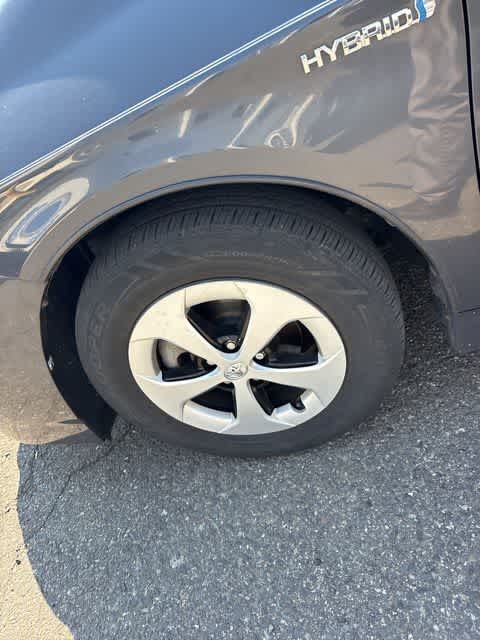 Thumbnail: 2012 Toyota Prius - 21