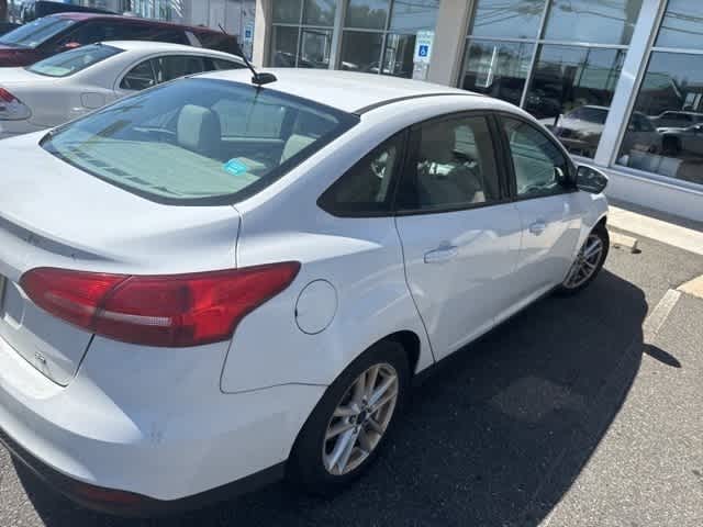 Thumbnail: 2015 Ford Focus - 6