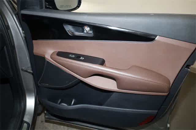 Thumbnail: 2019 Kia Sorento - 22