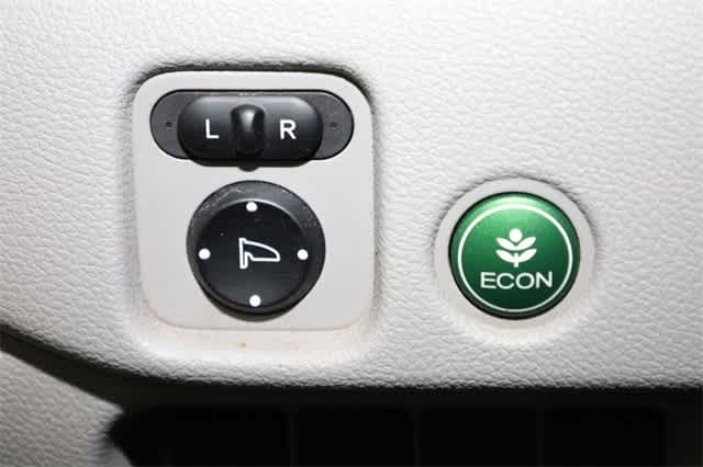 Thumbnail: 2016 Honda Pilot - 26