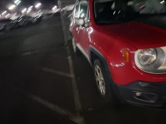 Thumbnail: 2016 Jeep Renegade - 5