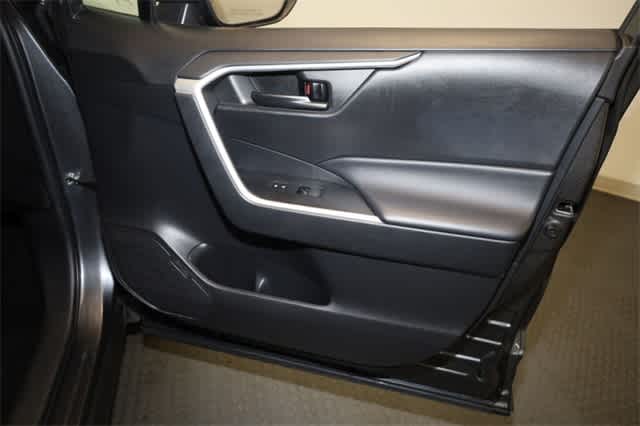 2023 Toyota RAV4 LE 22