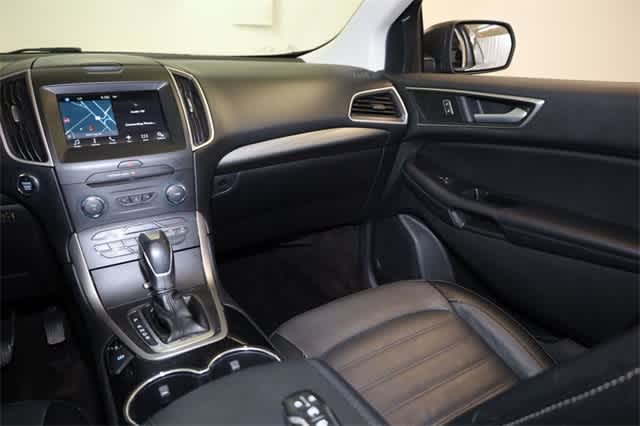 2016 Ford Edge SEL 18