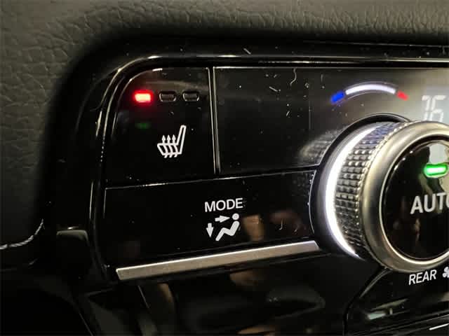 2025 Honda Pilot Touring 23