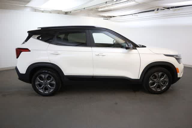 Thumbnail: 2024 Kia Seltos - 9