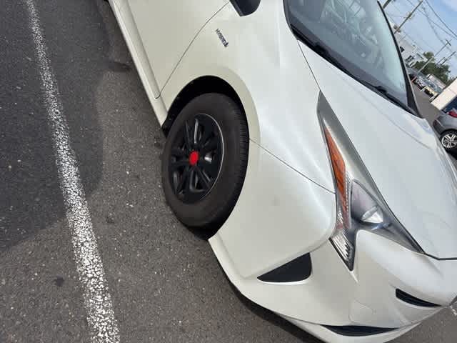 Thumbnail: 2016 Toyota Prius - 17