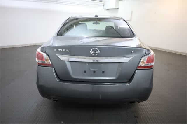 Thumbnail: 2015 Nissan Altima - 6