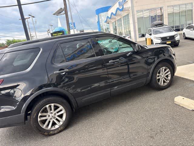 Thumbnail: 2016 Ford Explorer - 14