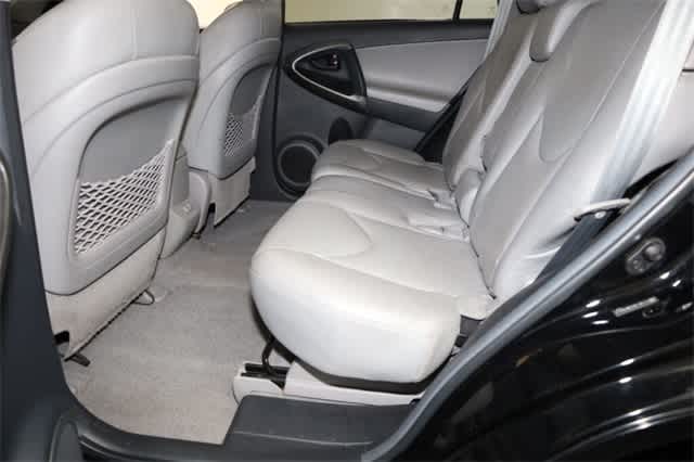 Thumbnail: 2011 Toyota RAV4 - 21