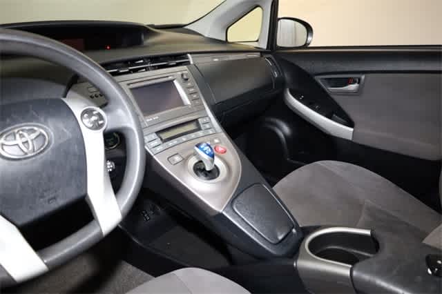 Thumbnail: 2013 Toyota Prius - 23