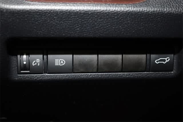 Thumbnail: 2019 Toyota RAV4 - 26