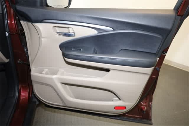 Thumbnail: 2022 Honda Pilot - 23