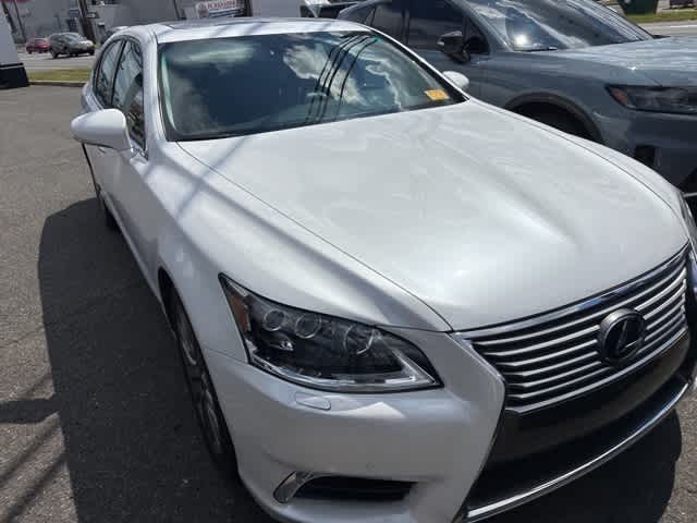 Thumbnail: 2017 Lexus LS - 19