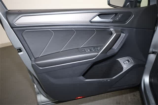 Thumbnail: 2022 Volkswagen Tiguan - 13