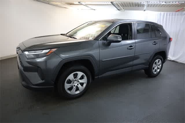 2023 Toyota RAV4 LE 2