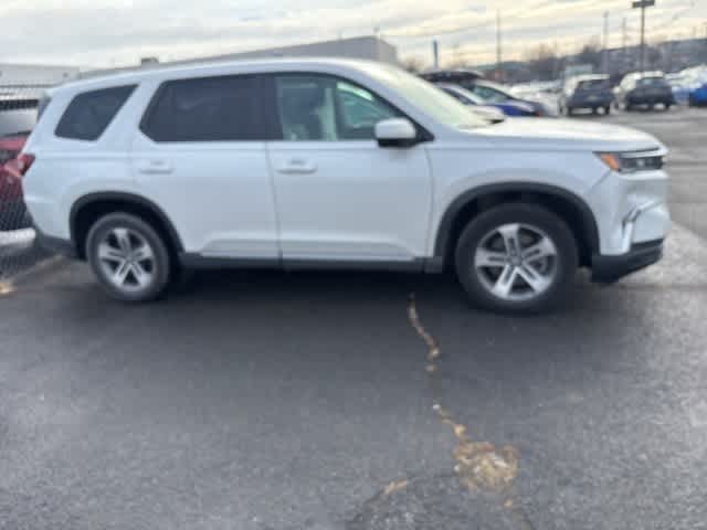 Thumbnail: 2023 Honda Pilot - 14