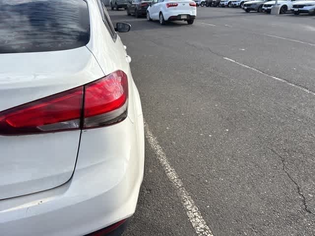 Thumbnail: 2018 Kia Forte - 9