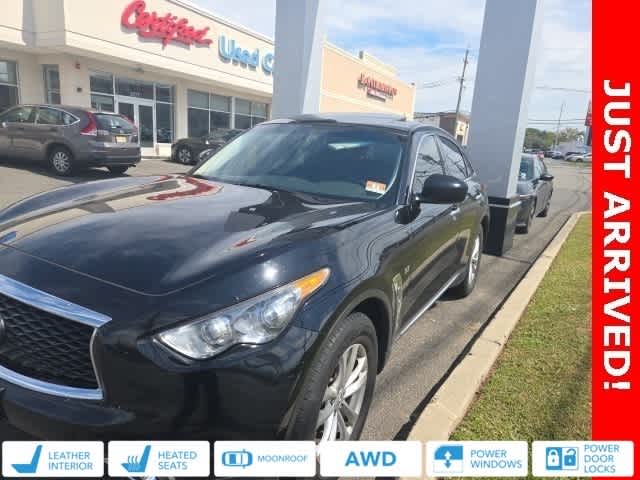 Thumbnail: 2017 INFINITI QX70 - 1