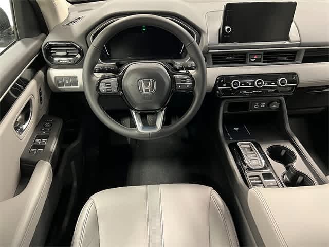 Thumbnail: 2025 Honda Pilot - 16
