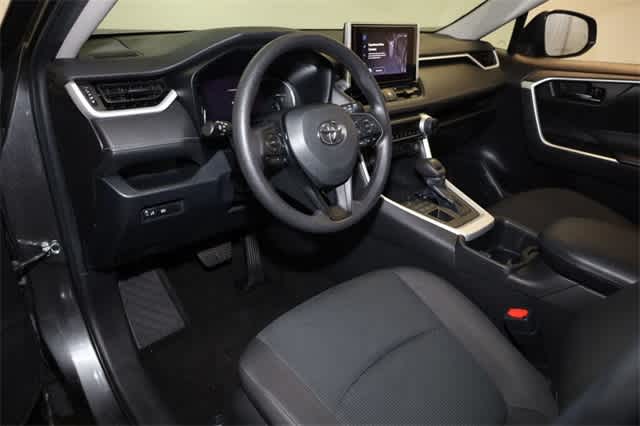 2023 Toyota RAV4 LE 14