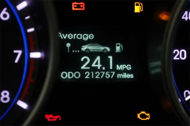 Thumbnail: 2011 Hyundai Sonata - 25