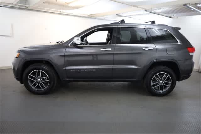 Thumbnail: 2017 Jeep Grand Cherokee - 3