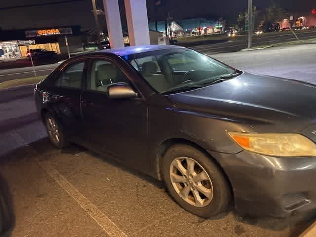 Thumbnail: 2011 Toyota Camry - 16