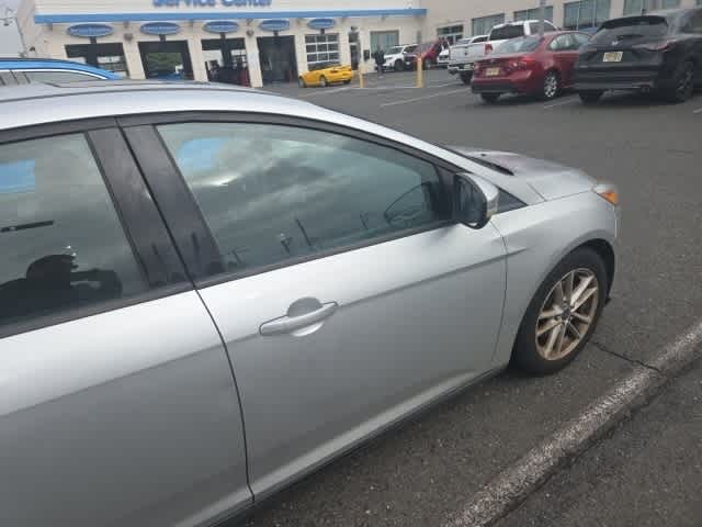 Thumbnail: 2015 Ford Focus - 14