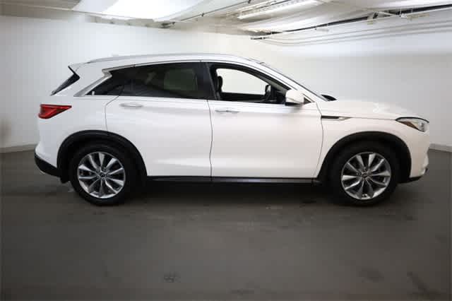 Thumbnail: 2019 INFINITI QX50 - 9
