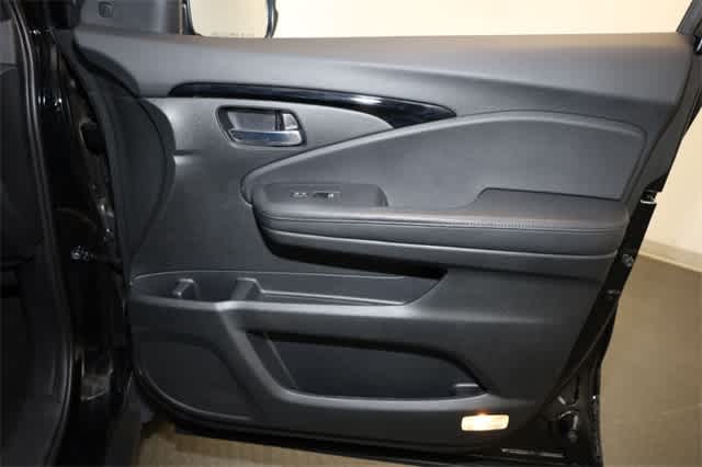Thumbnail: 2019 Honda Passport - 23