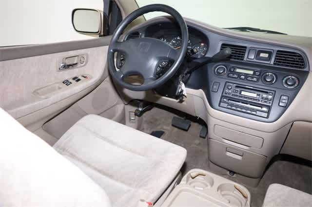 Thumbnail: 2001 Honda Odyssey - 21