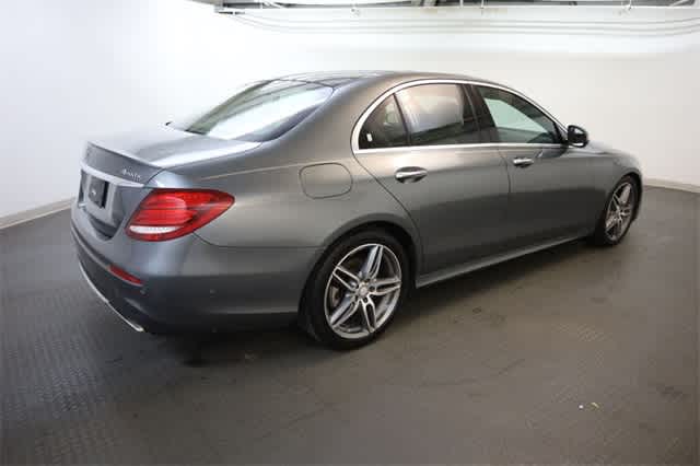 Thumbnail: 2017 Mercedes-Benz E-Class - 8