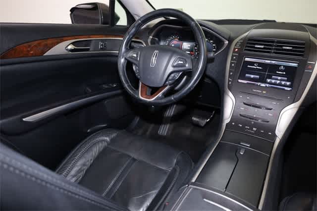 Thumbnail: 2016 Lincoln MKZ - 16