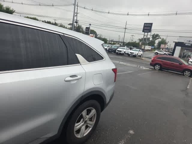 Thumbnail: 2021 Kia Sorento - 5