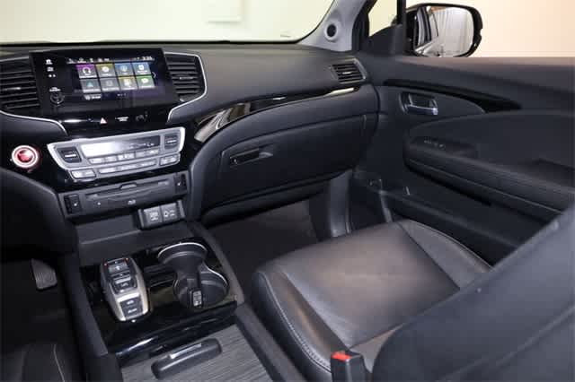 Thumbnail: 2019 Honda Pilot - 19