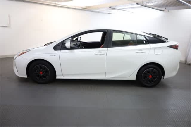Thumbnail: 2016 Toyota Prius - 3