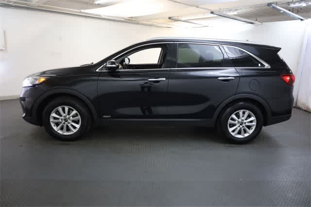 Thumbnail: 2019 Kia Sorento - 3