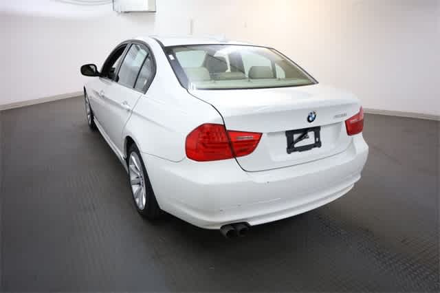 Thumbnail: 2011 BMW 3 Series - 5