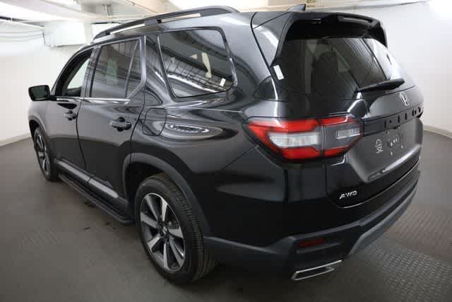 Thumbnail: 2023 Honda Pilot - 4