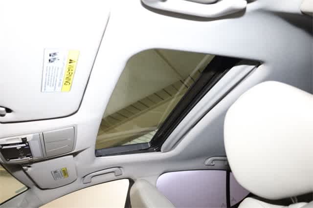 Thumbnail: 2015 Acura TLX - 27