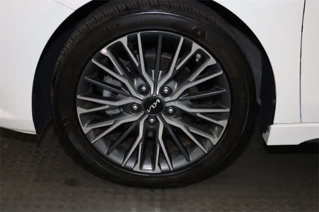 Thumbnail: 2023 Kia Forte - 37