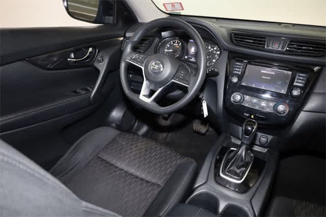 Thumbnail: 2018 Nissan Rogue - 16