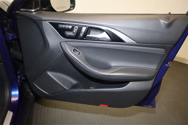 Thumbnail: 2018 INFINITI QX30 - 34