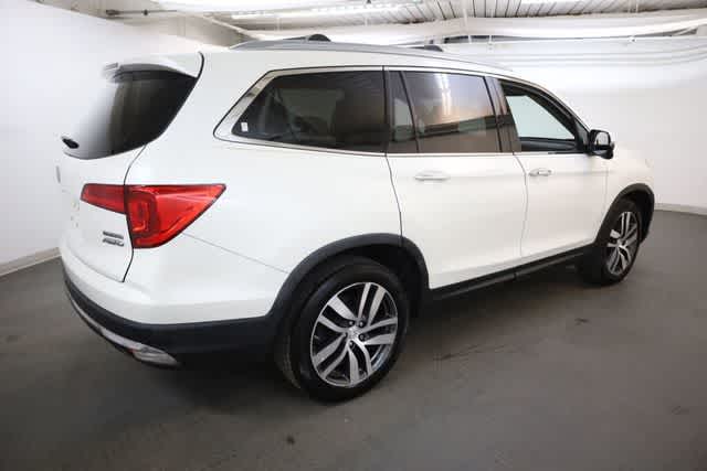 Thumbnail: 2016 Honda Pilot - 8